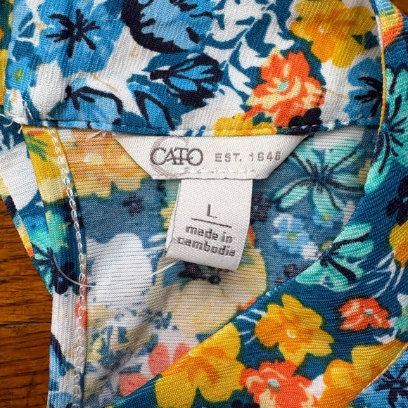 Cato Blue Floral Flutter Sleeve Top L - Picture 2 of 5